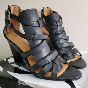 Nine West Arzytoo Black Leather Wedge Sandal